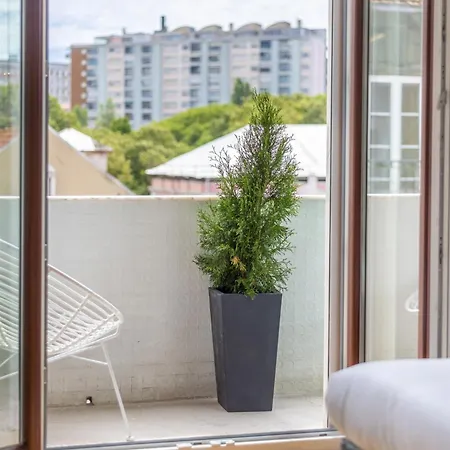 Lv Premier Amoreiras Am3 Lisboa